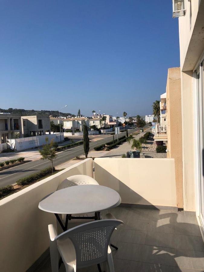 Sunny Holiday By Konnos Paralimni Exterior photo